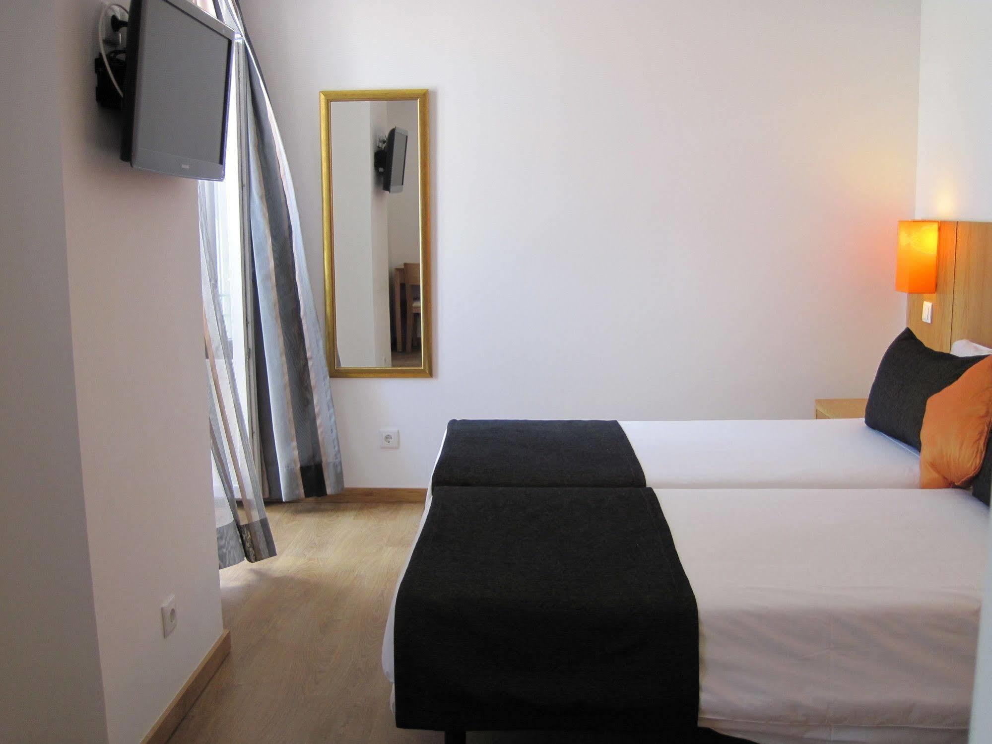 Hotel Mira Sagres Вила до Биспо Екстериор снимка